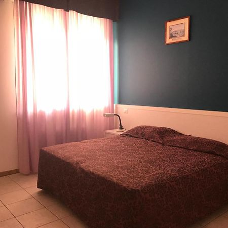 Roma Suite Apartments Cervia Bagian luar foto