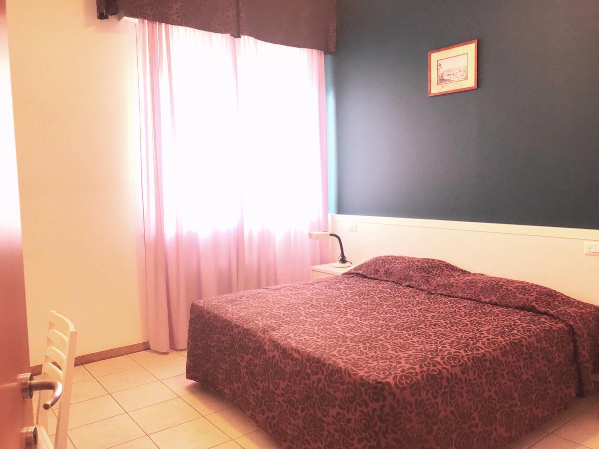 Roma Suite Apartments Cervia Bagian luar foto